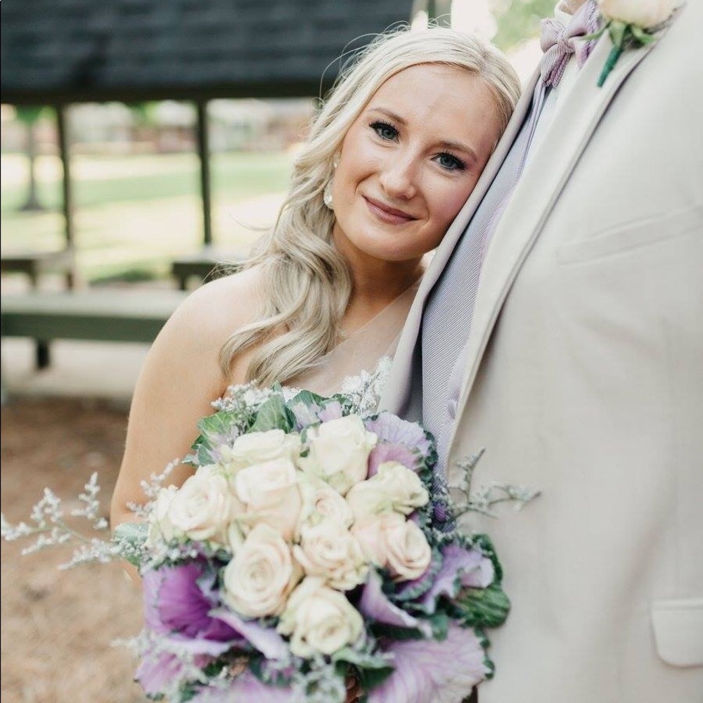 Meet your Posher, Hayley